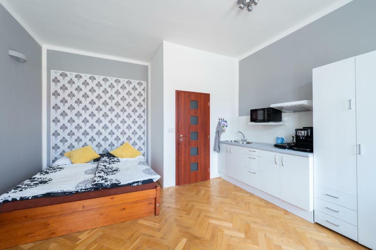 Modern Apartment Few Steps From Centre Prague Exterior photo